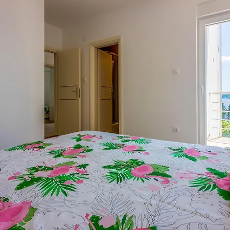Modernes Nur 100 Meter Zum Mit Grillplatz, Meerblick, Klima 크리크베니카