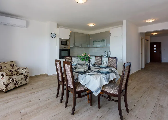 Modernes Nur 100 Meter Zum Mit Grillplatz, Meerblick, Klima Apartamento Crikvenica