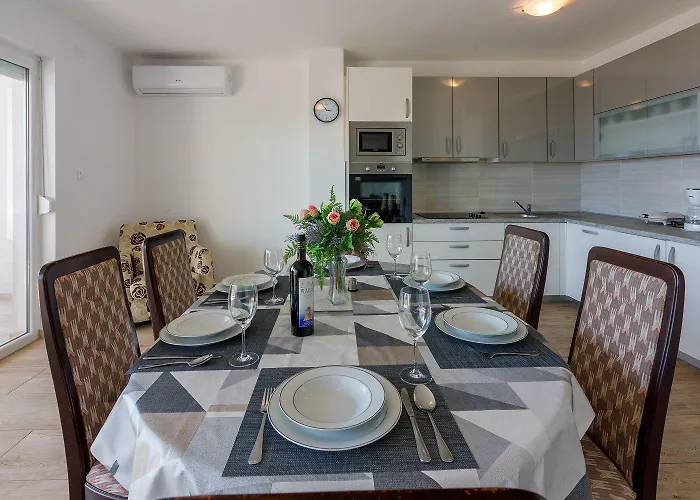 Apartament Modernes Nur 100 Meter Zum Mit Grillplatz, Meerblick, Klima *