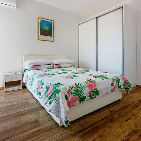 Modernes Nur 100 Meter Zum Mit Grillplatz, Meerblick, Klima Apartament *